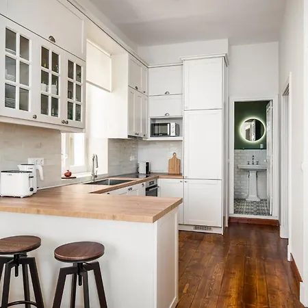 Apartment Casa Milonopoulos By Konnect, & Main House *